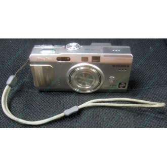 Фотоаппарат Fujifilm FinePix F810 (без зарядного устройства) - Краснозаводск